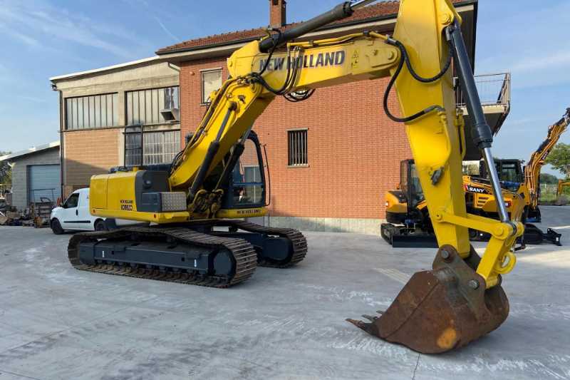 OmecoHub - Immagine NEW HOLLAND E245C